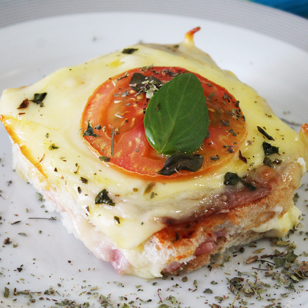 Misto quente de forno com queijo e presunto Cofril